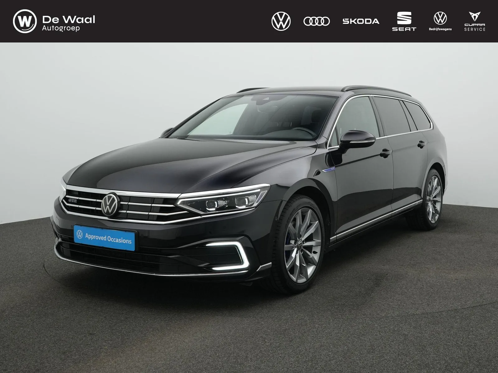 Volkswagen Passat (2022) — foto 1