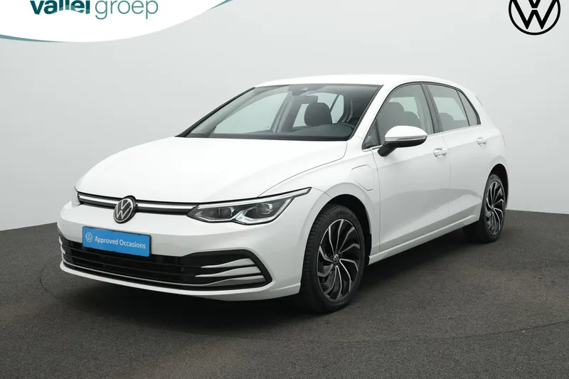 Volkswagen Golf (2022)
