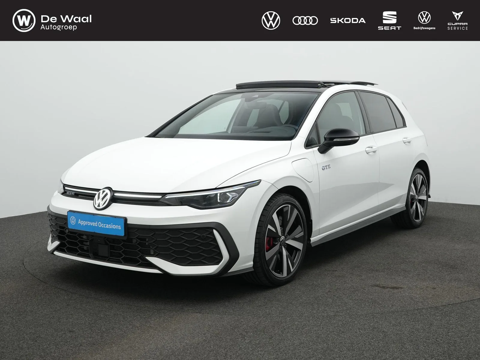 Volkswagen Golf (2025) — foto 1
