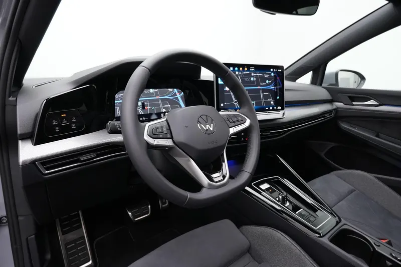 Volkswagen Golf (2024)