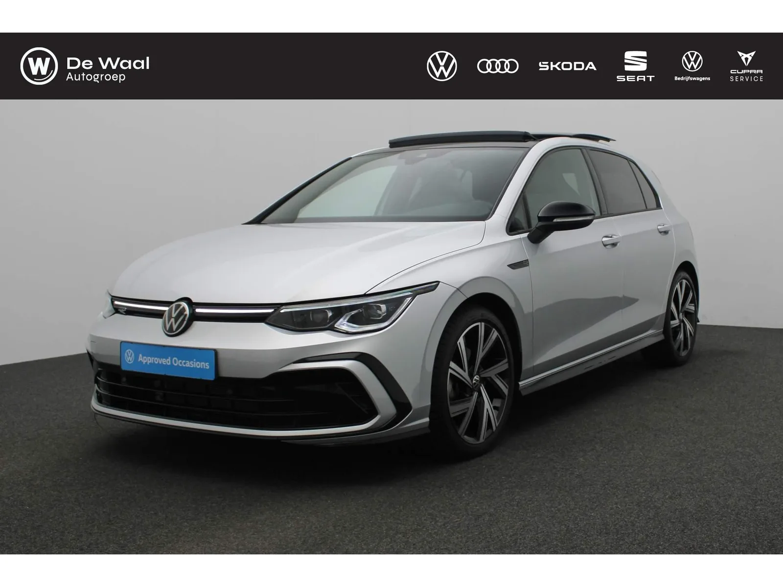 Volkswagen Golf (2024) — foto 1