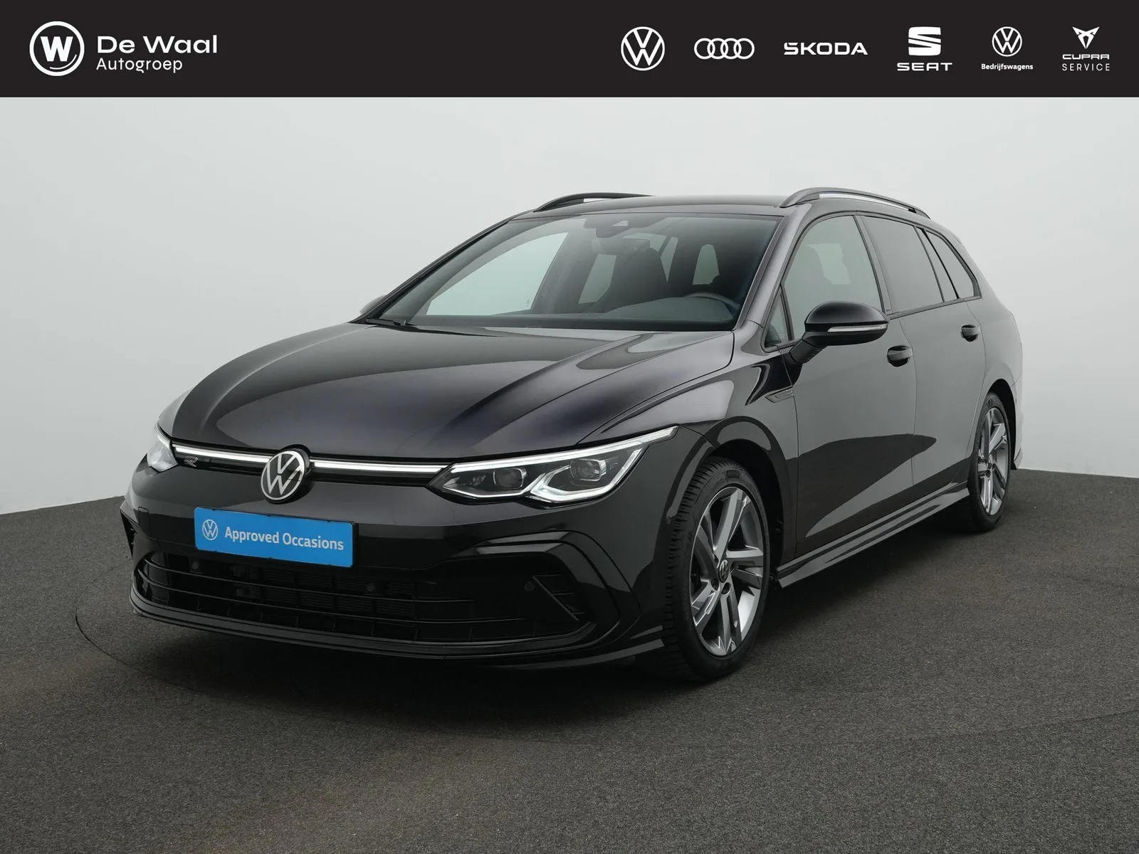 Volkswagen Golf (2024) — foto 1
