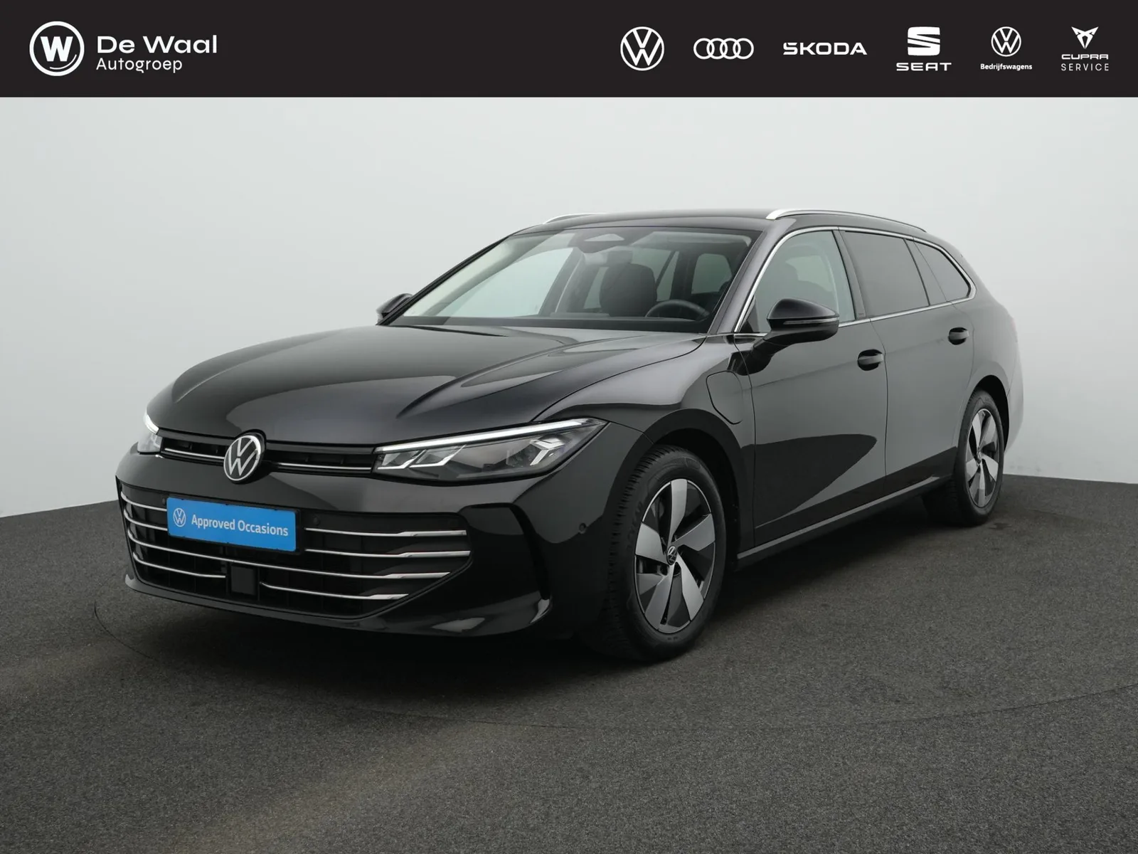 Volkswagen Passat (2025) — foto 1
