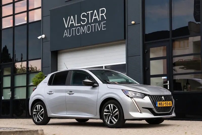 Peugeot 208 (2023)