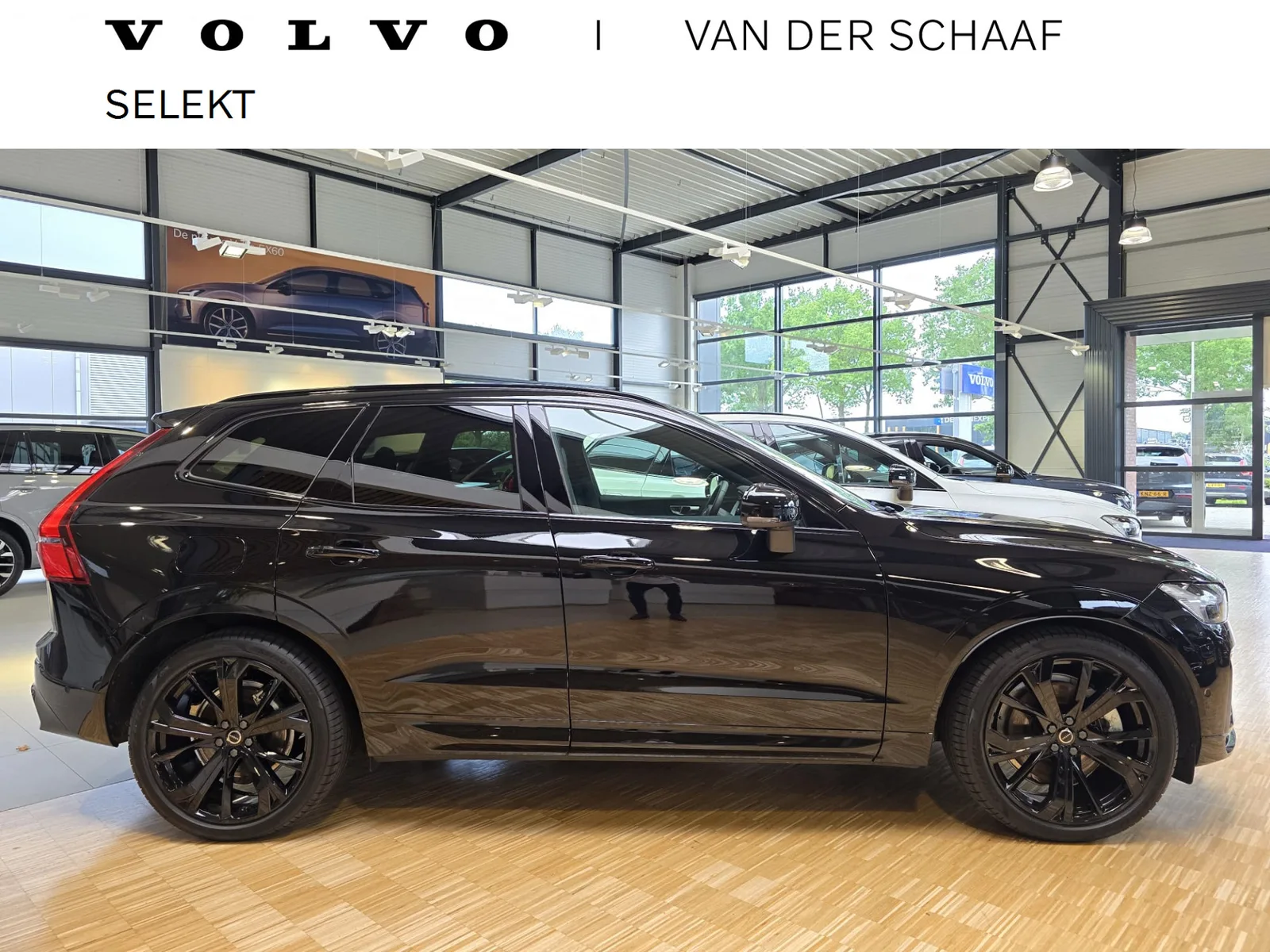 Volvo XC60 (2025) — foto 1