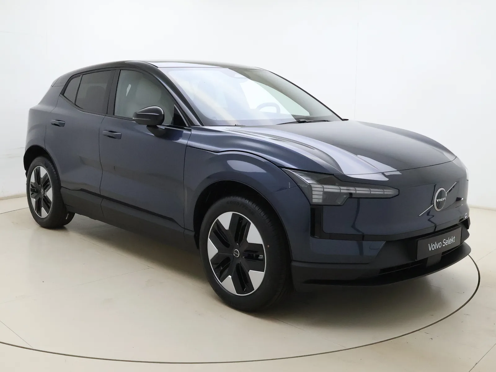 Volvo EX30 (2026) — foto 1