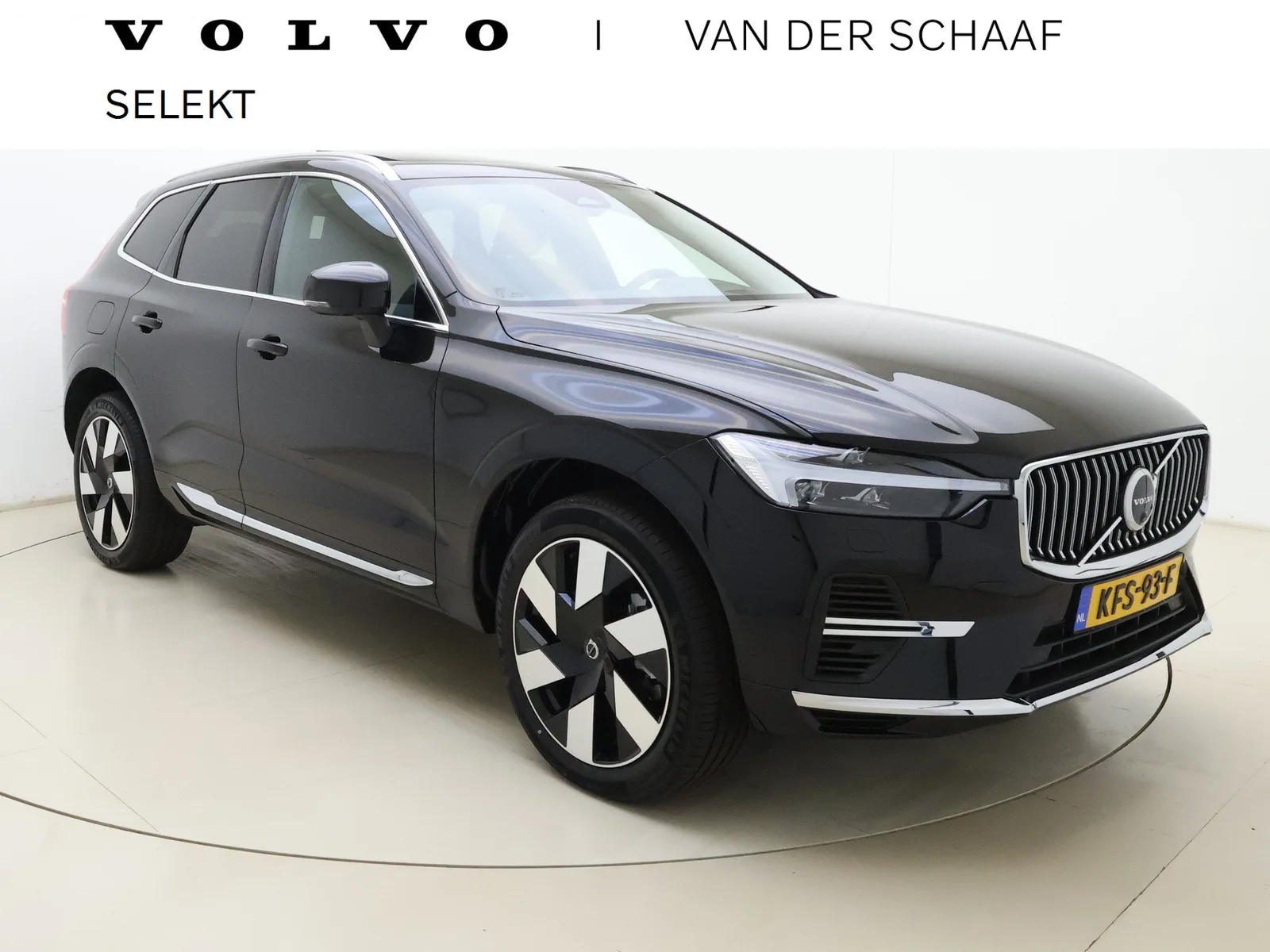 Volvo XC60 (2025) — foto 1