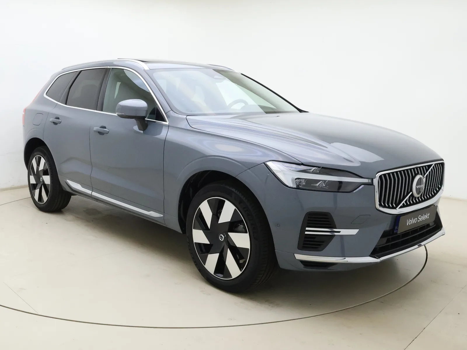 Volvo XC60 (2024) — foto 1