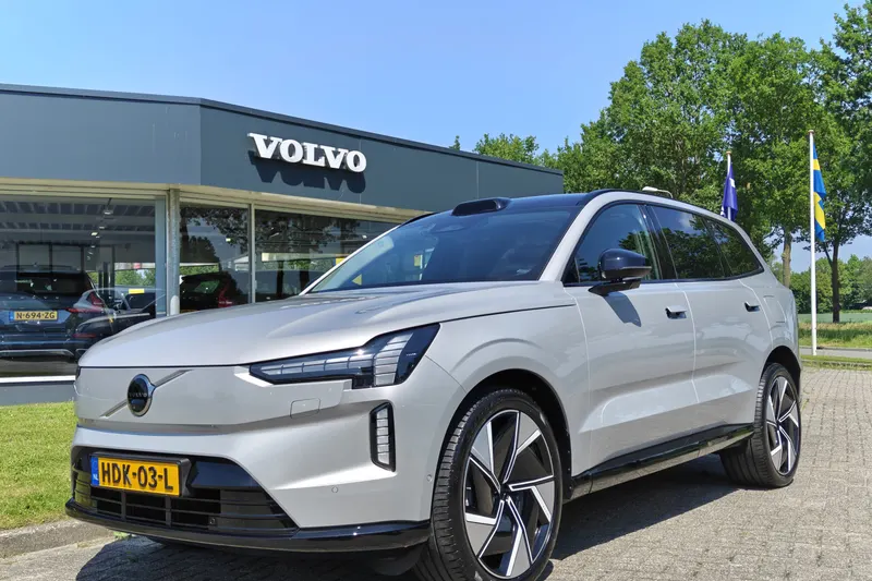 Volvo EX90 (2025)