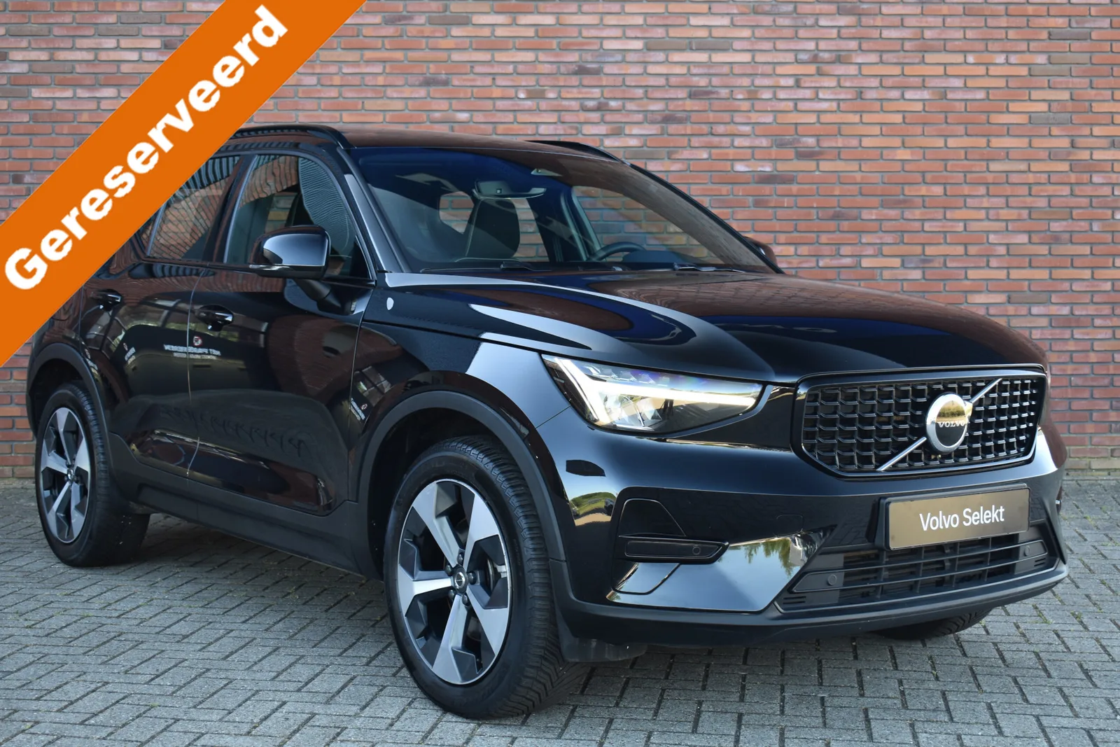 Volvo XC40 (2025) — foto 1