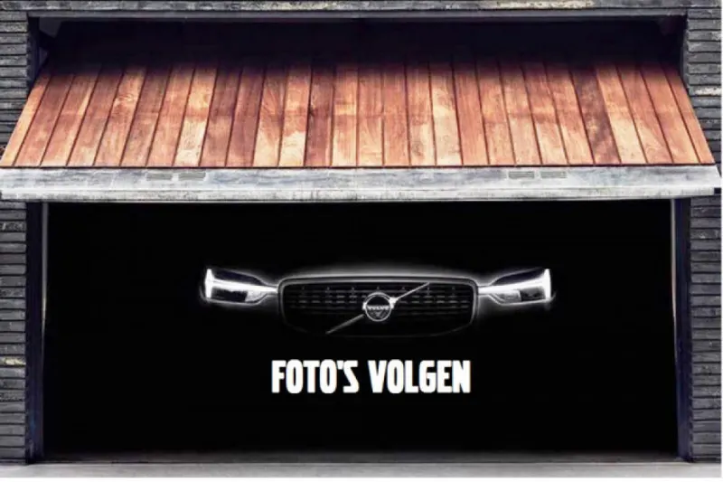 Volvo XC40 (2022)
