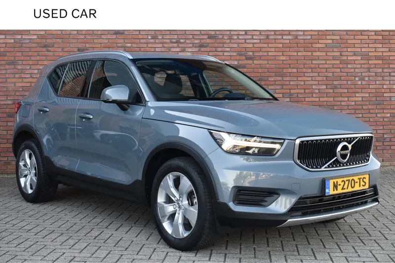Volvo XC40 (2022)