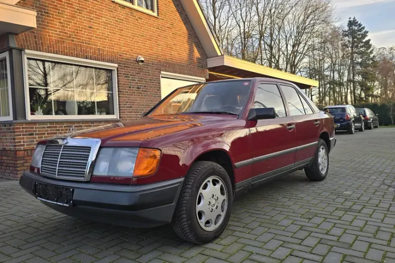 Mercedes-Benz 200-Serie (1987)