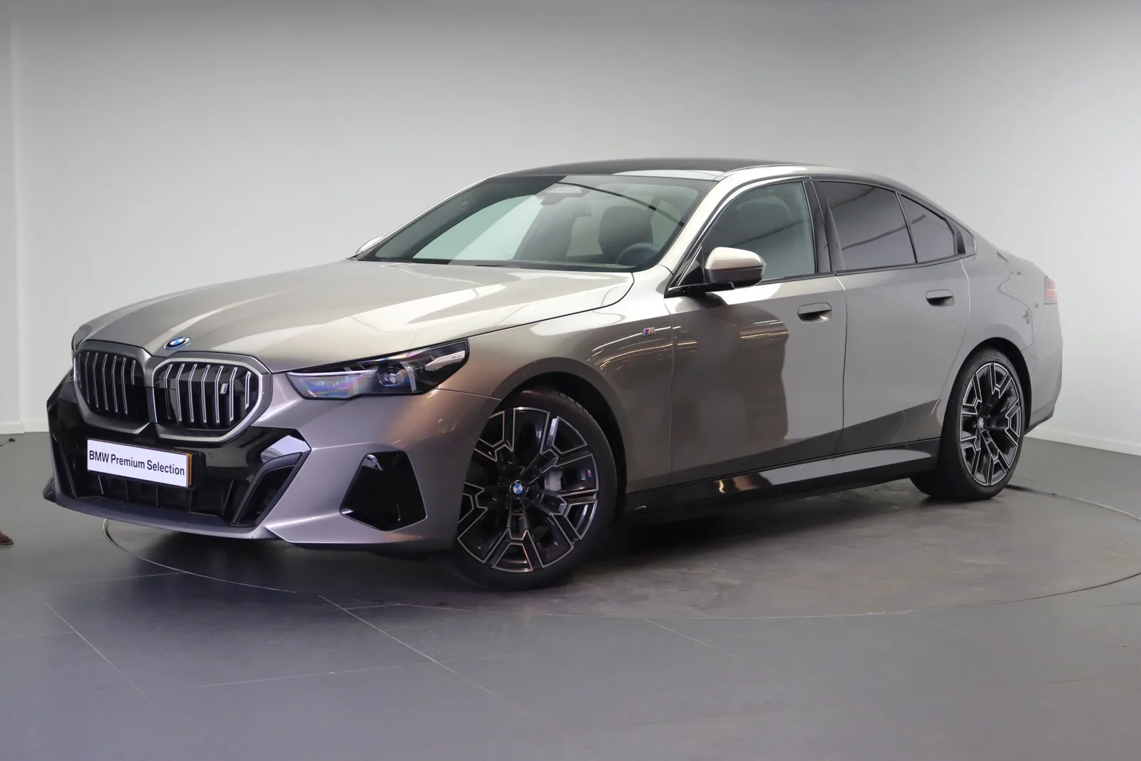 BMW i5 (2026) — foto 1