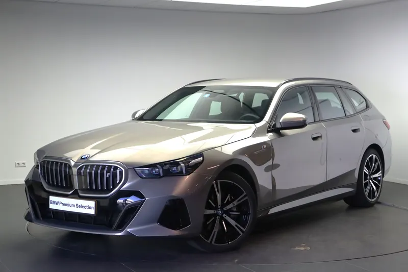 BMW i5 (2024)