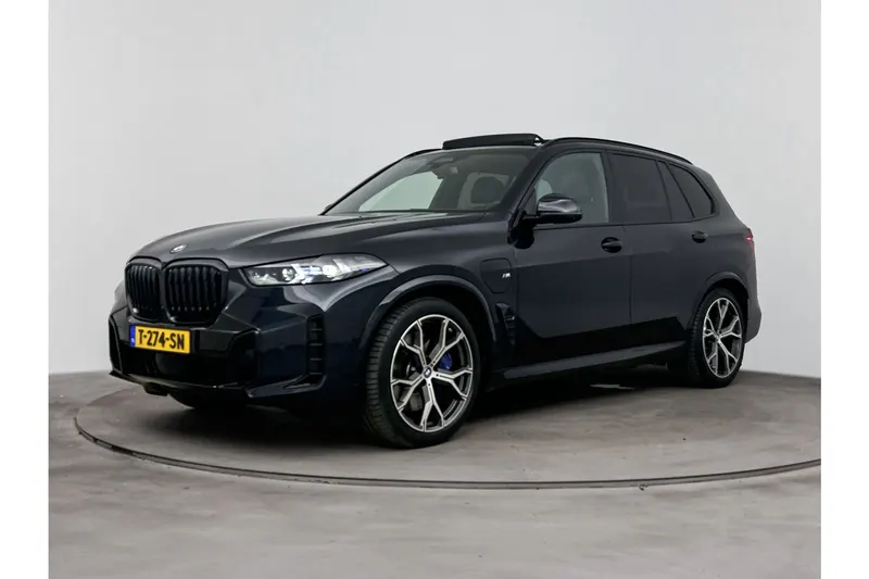 BMW X5 (2023)