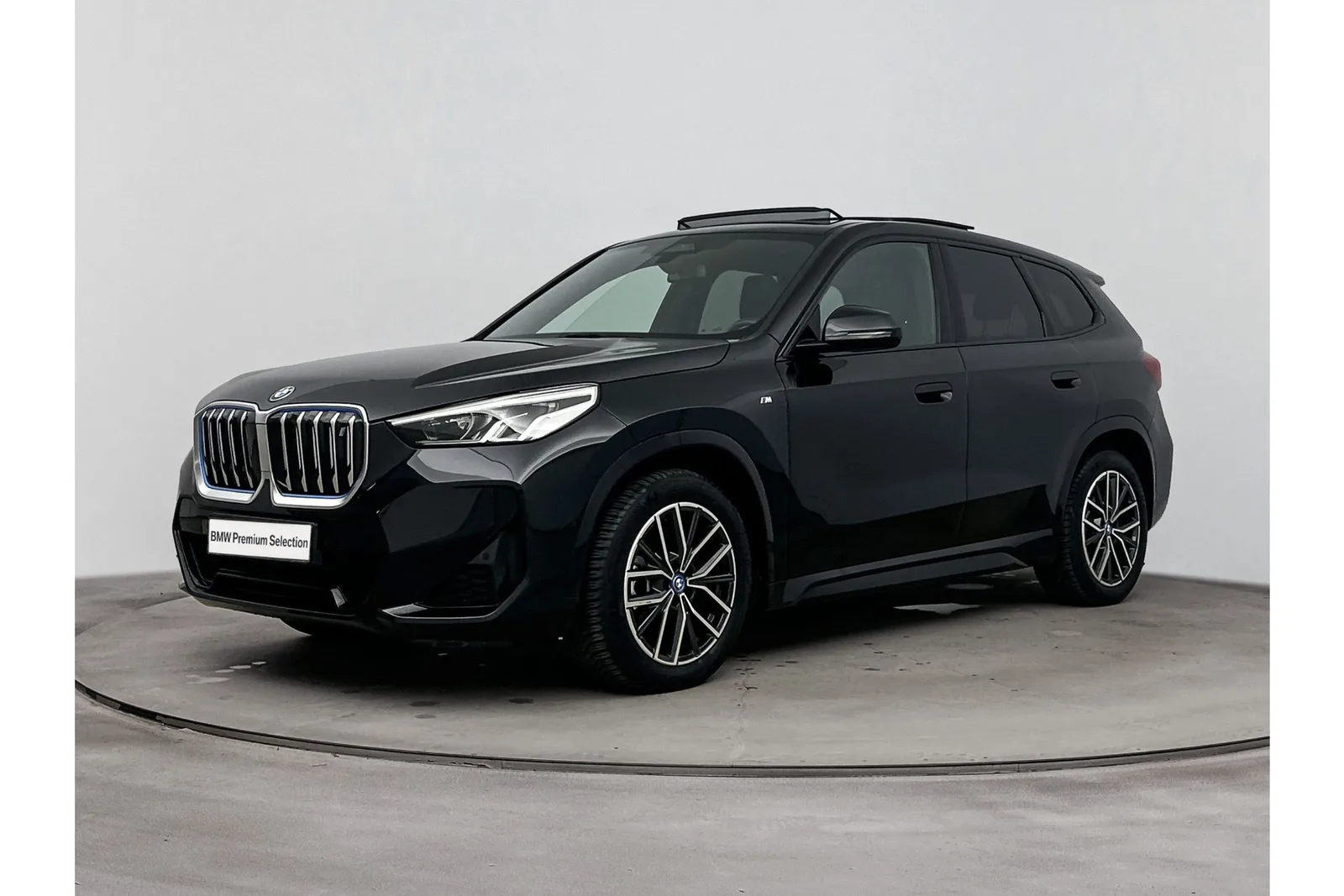 BMW iX1 (2023) — foto 1