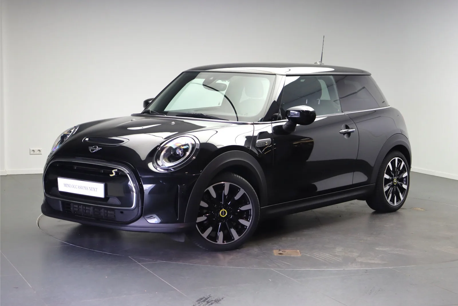 MINI Electric (2022) — foto 1