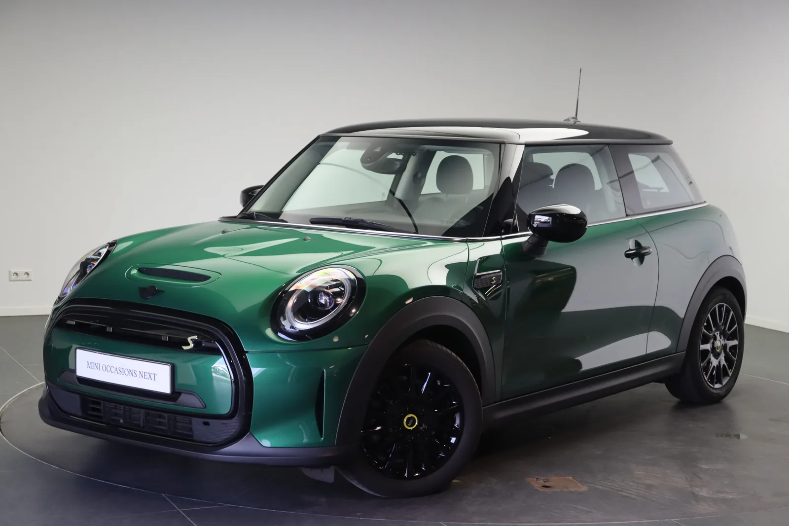 MINI Electric (2022) — foto 1