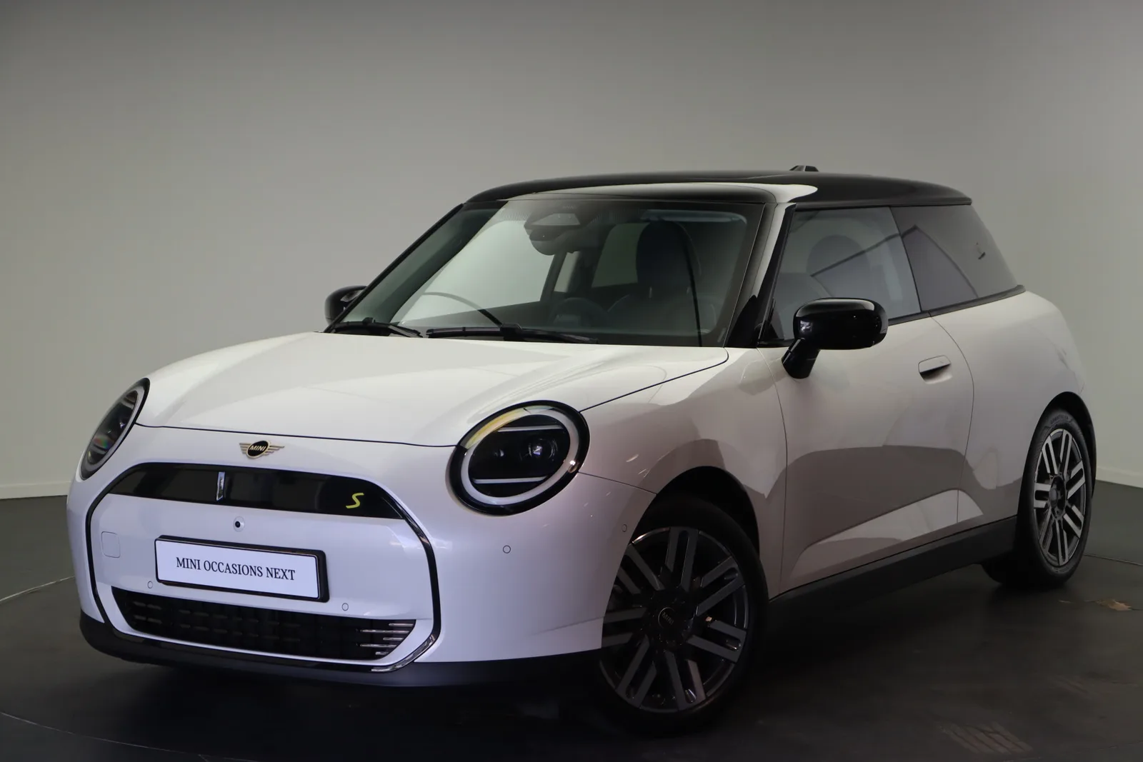 MINI Hatchback (2024) — foto 1