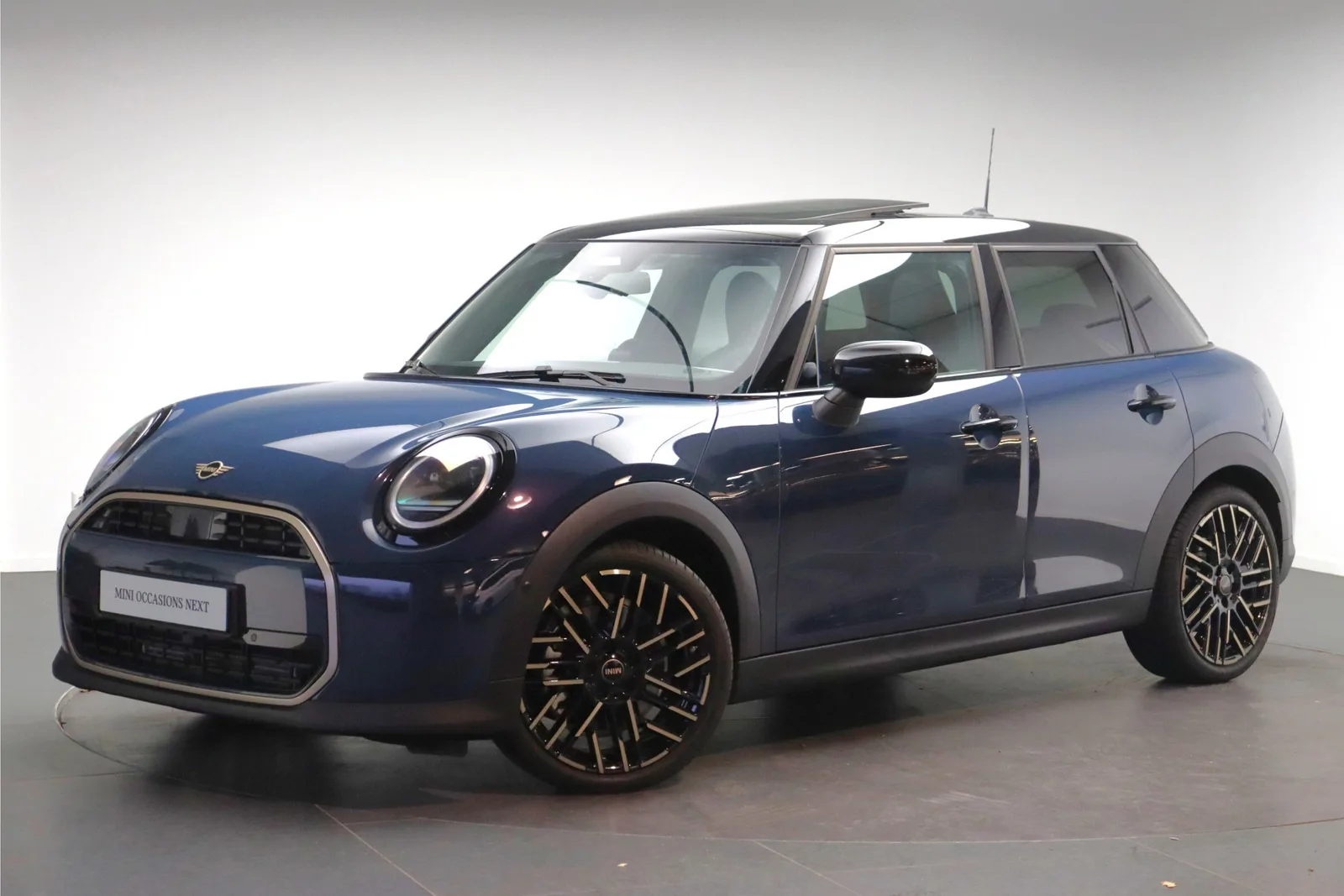 MINI Cooper (2025) — foto 1