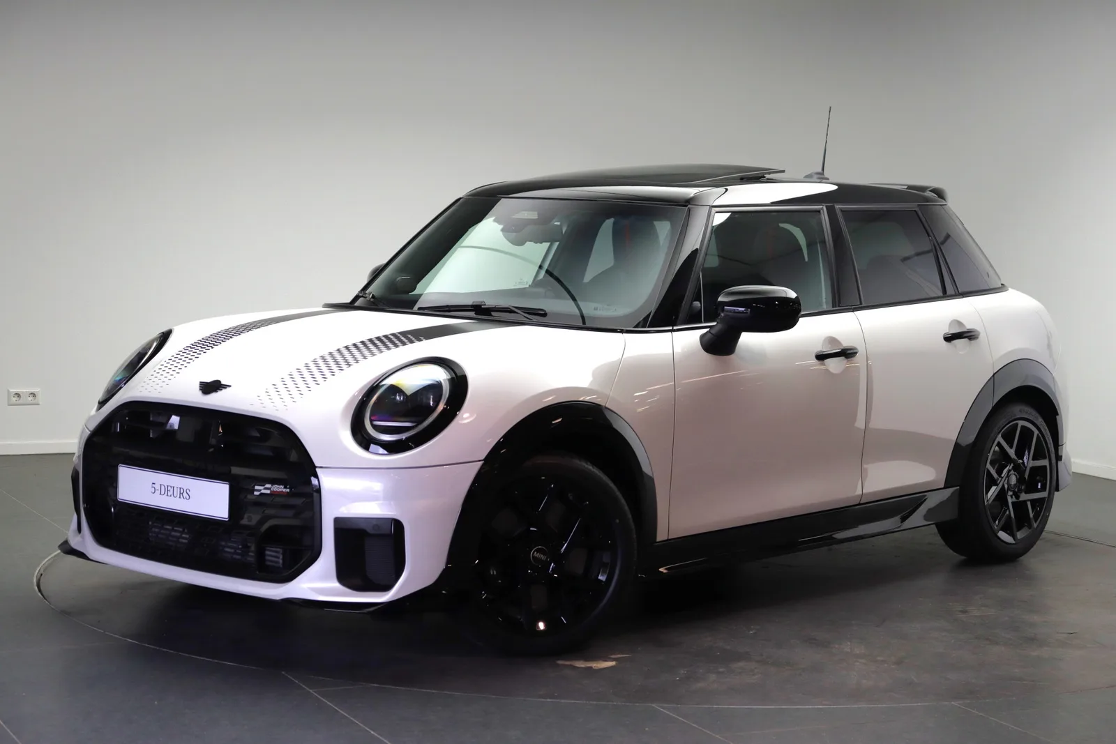 MINI Hatchback (2026) — foto 1