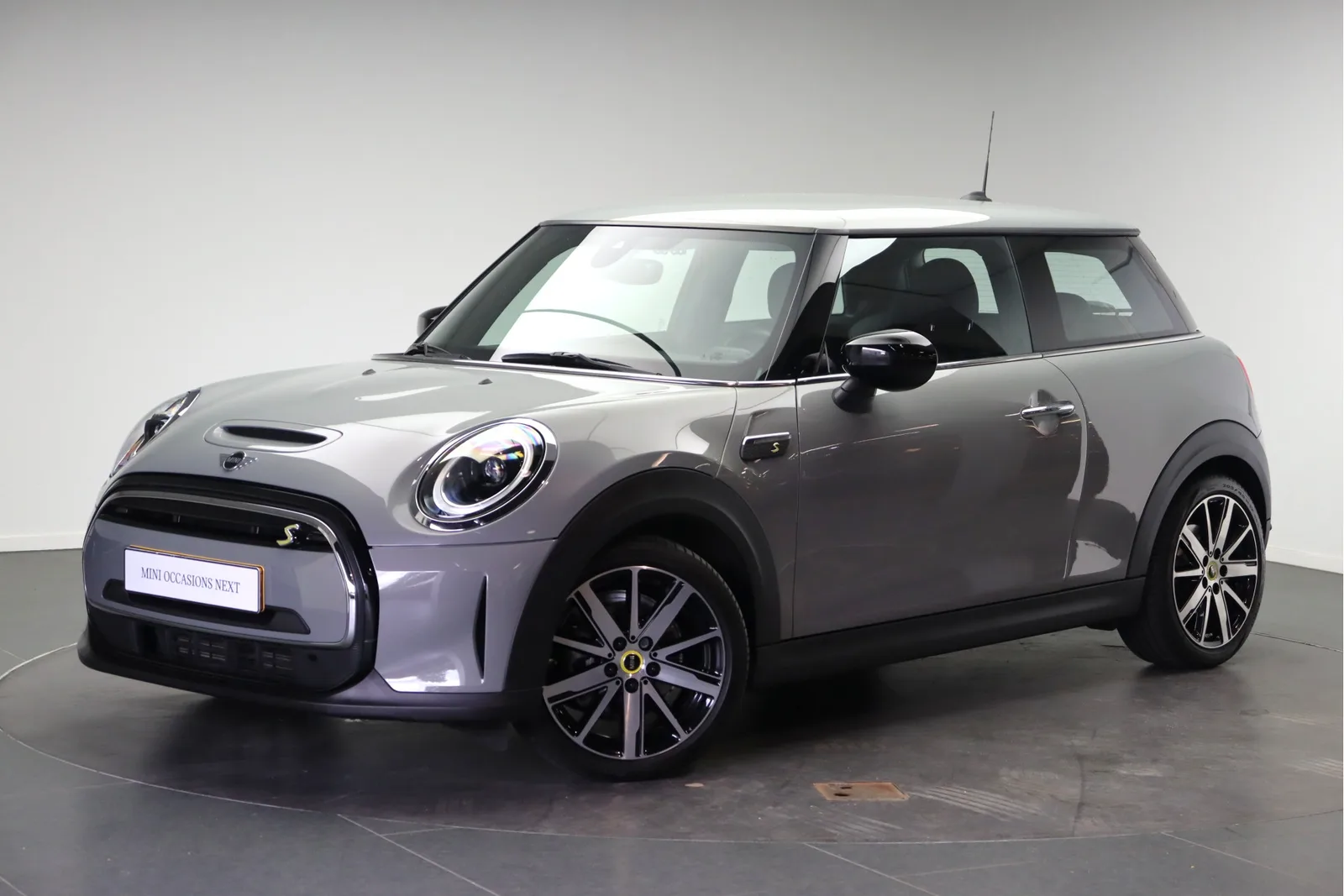 MINI Electric (2022) — foto 1
