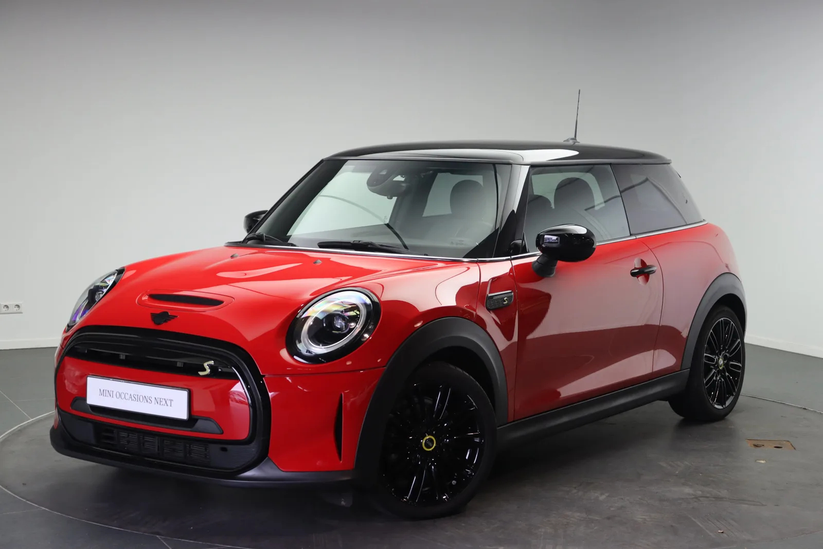 MINI Electric (2022) — foto 1