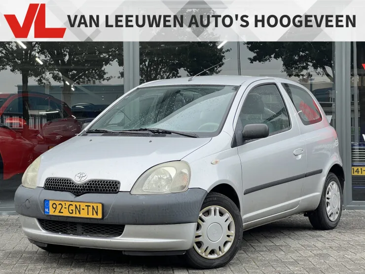 Toyota Yaris (2001) — foto 1