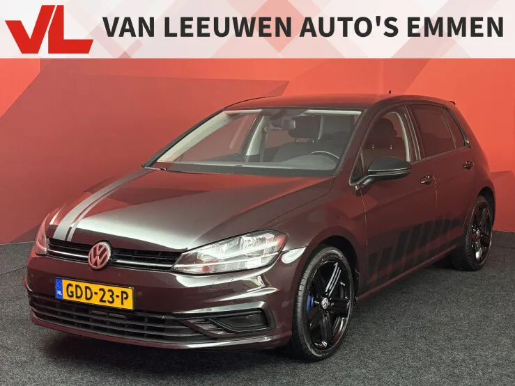 Volkswagen Golf (2024) — foto 1