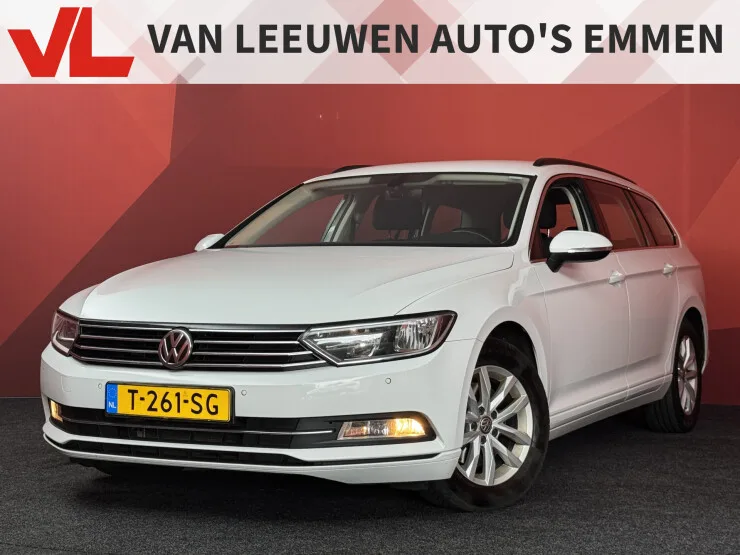 Volkswagen Passat (2023) — foto 1