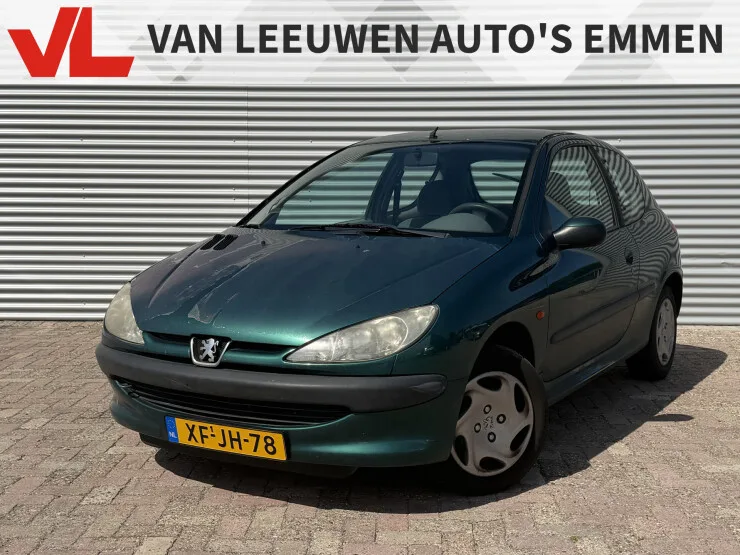 Peugeot 206 (1998) — foto 1