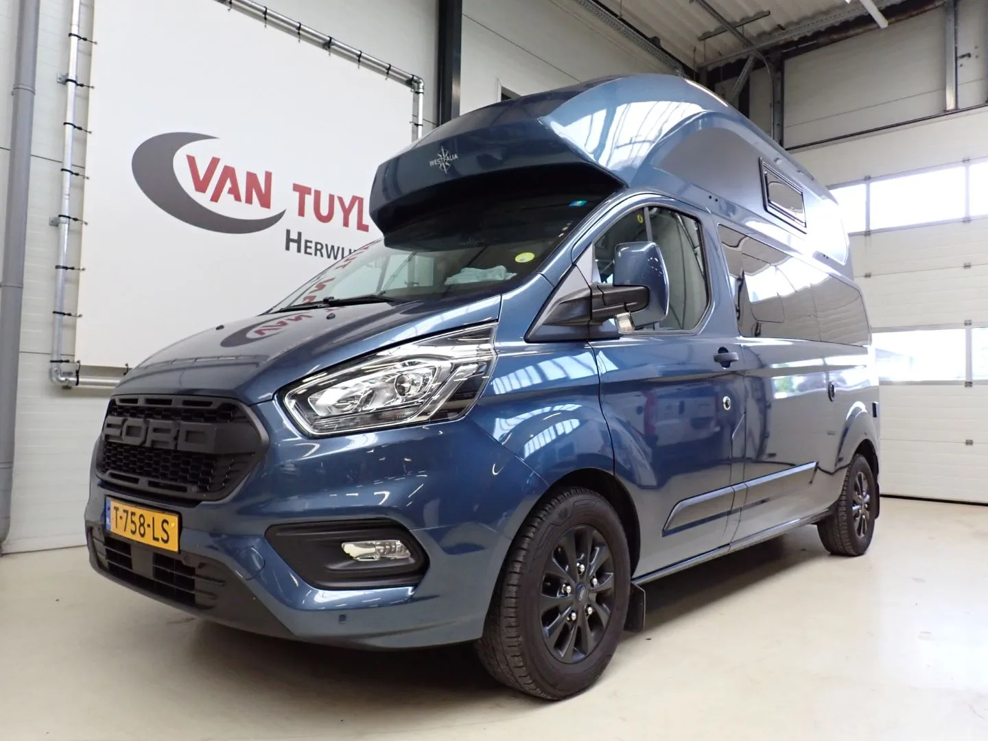 Ford Westfalia (2023) — foto 1