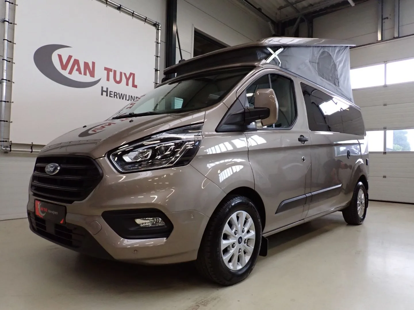 Ford Westfalia (2022) — foto 1