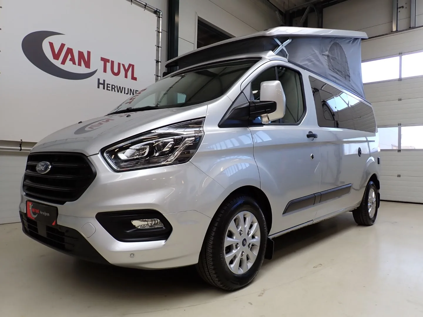 Ford Westfalia (2022) — foto 1