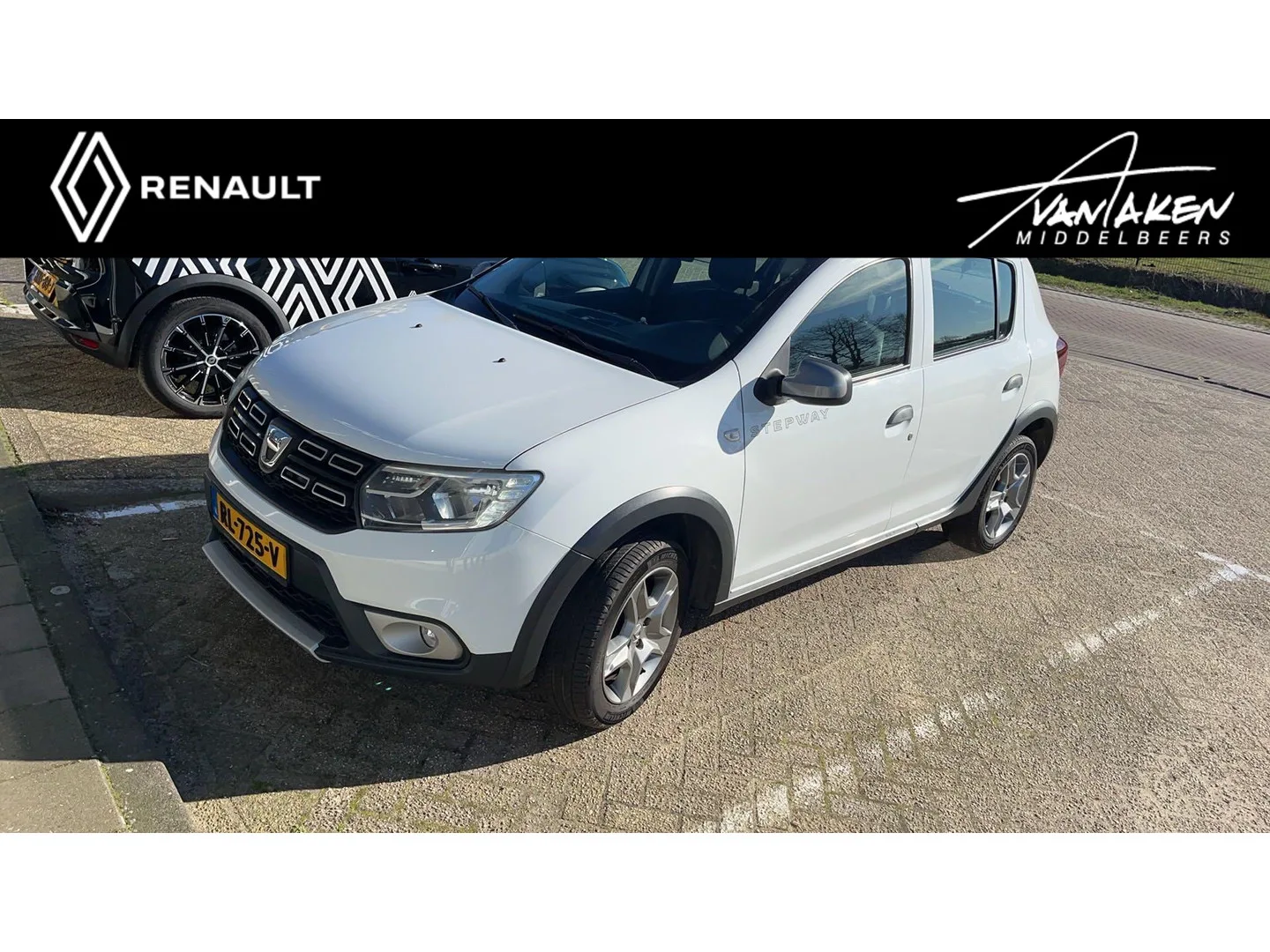 Dacia Sandero Stepway (2018) — foto 1