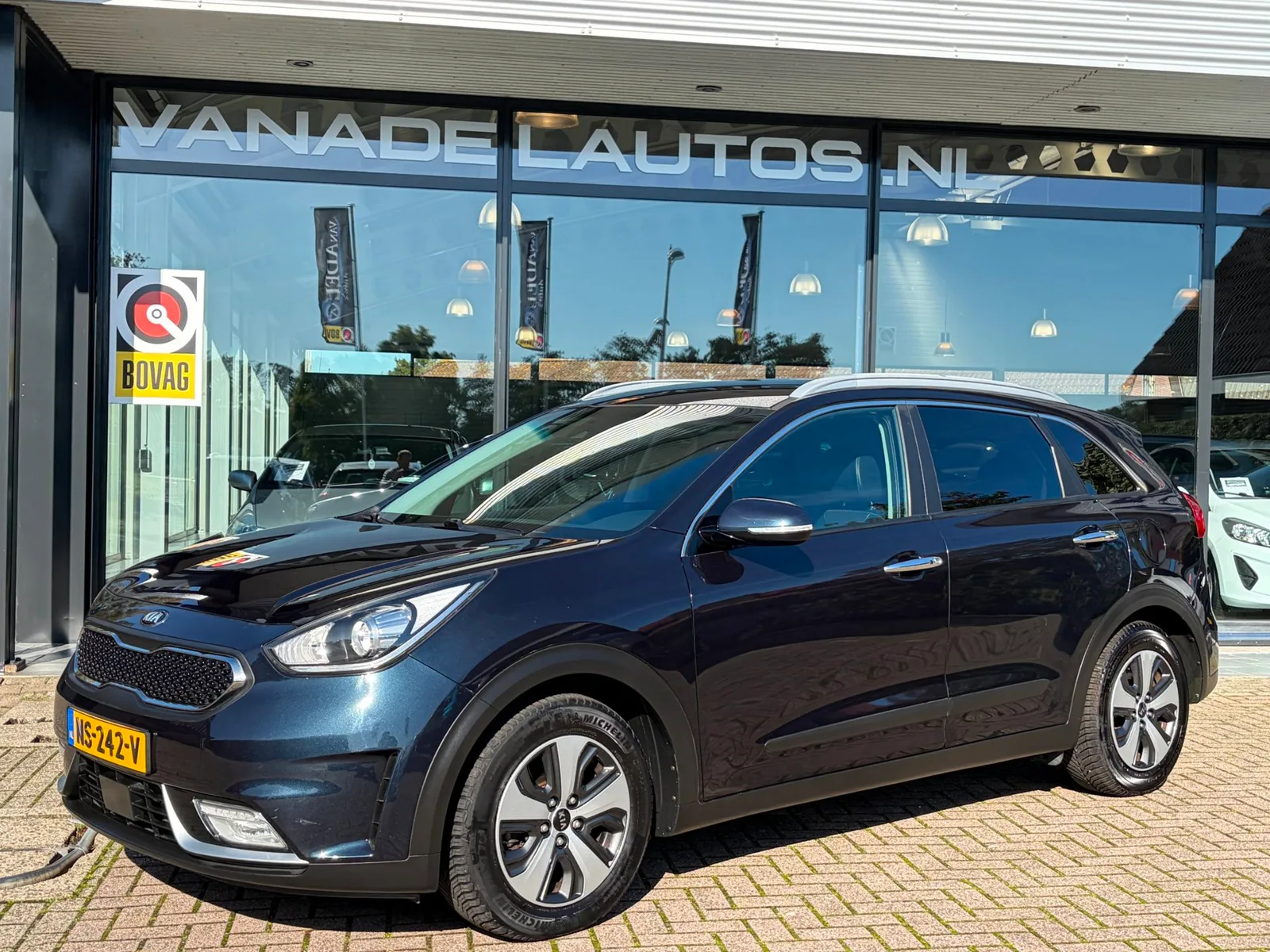 Kia Niro (2017) — foto 1
