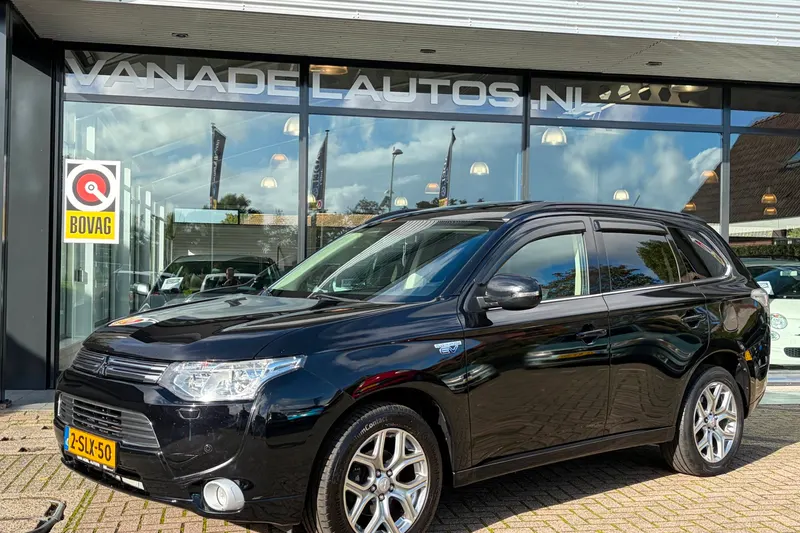 Mitsubishi Outlander (2013)