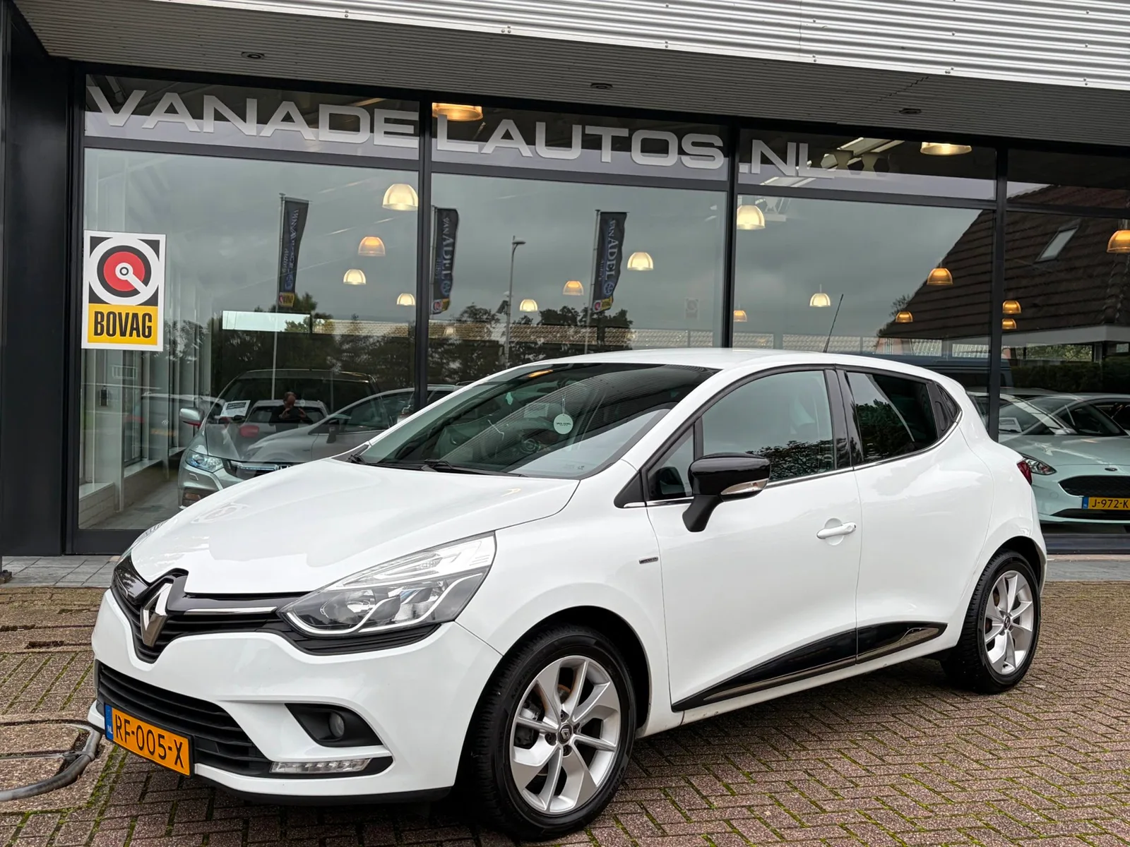 Renault Clio (2017) — foto 1