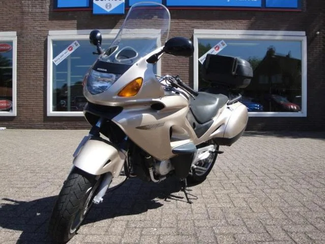 Honda NT 650 Deauville (1998) — foto 1