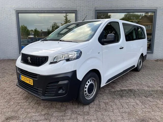 Peugeot Expert (2022) — foto 1