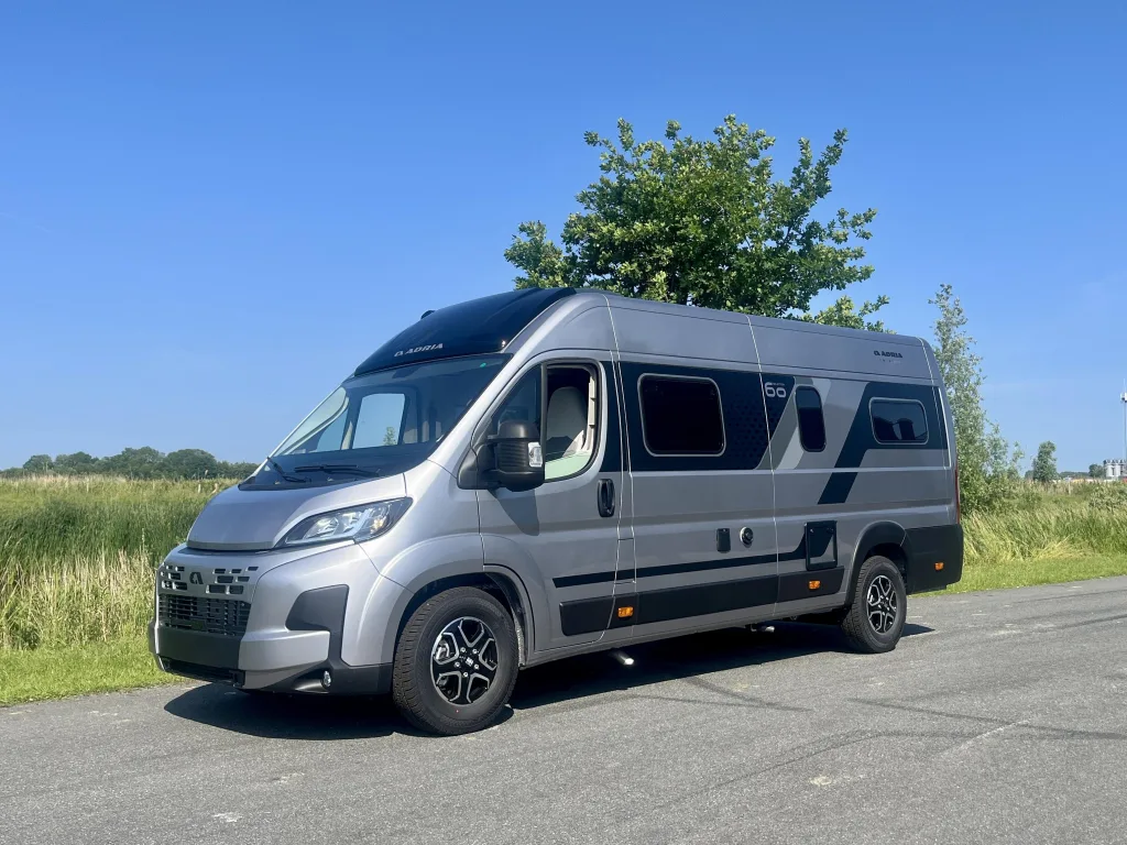 Adria Twin (2026) — foto 1