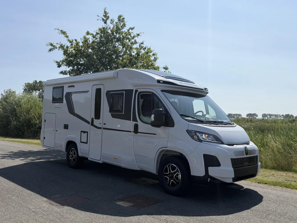 Adria Compact (2026) — foto 1