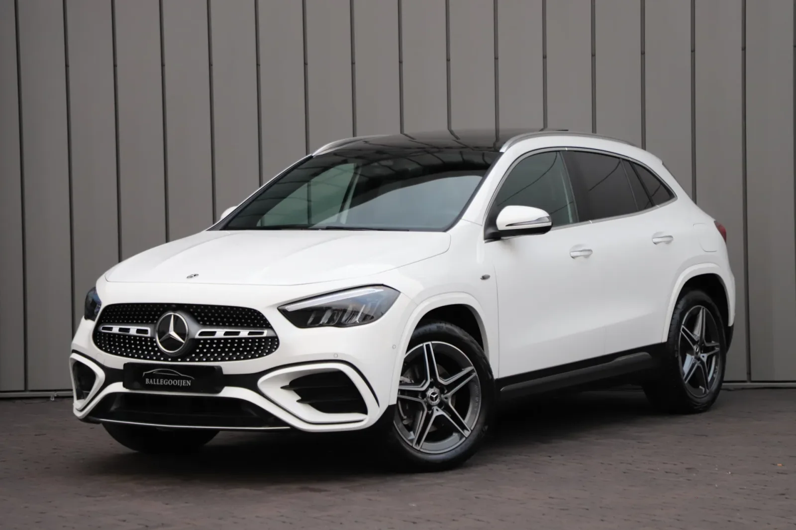 Mercedes-Benz GLA (2025) — foto 1