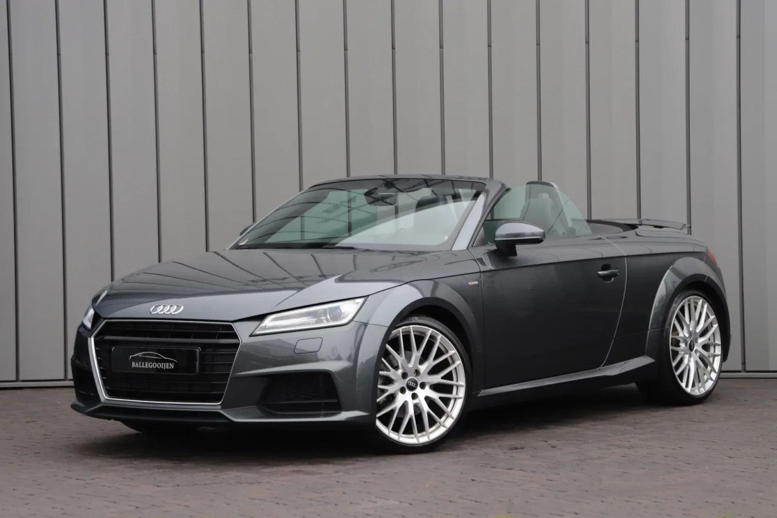 Audi TT (2016) — foto 1