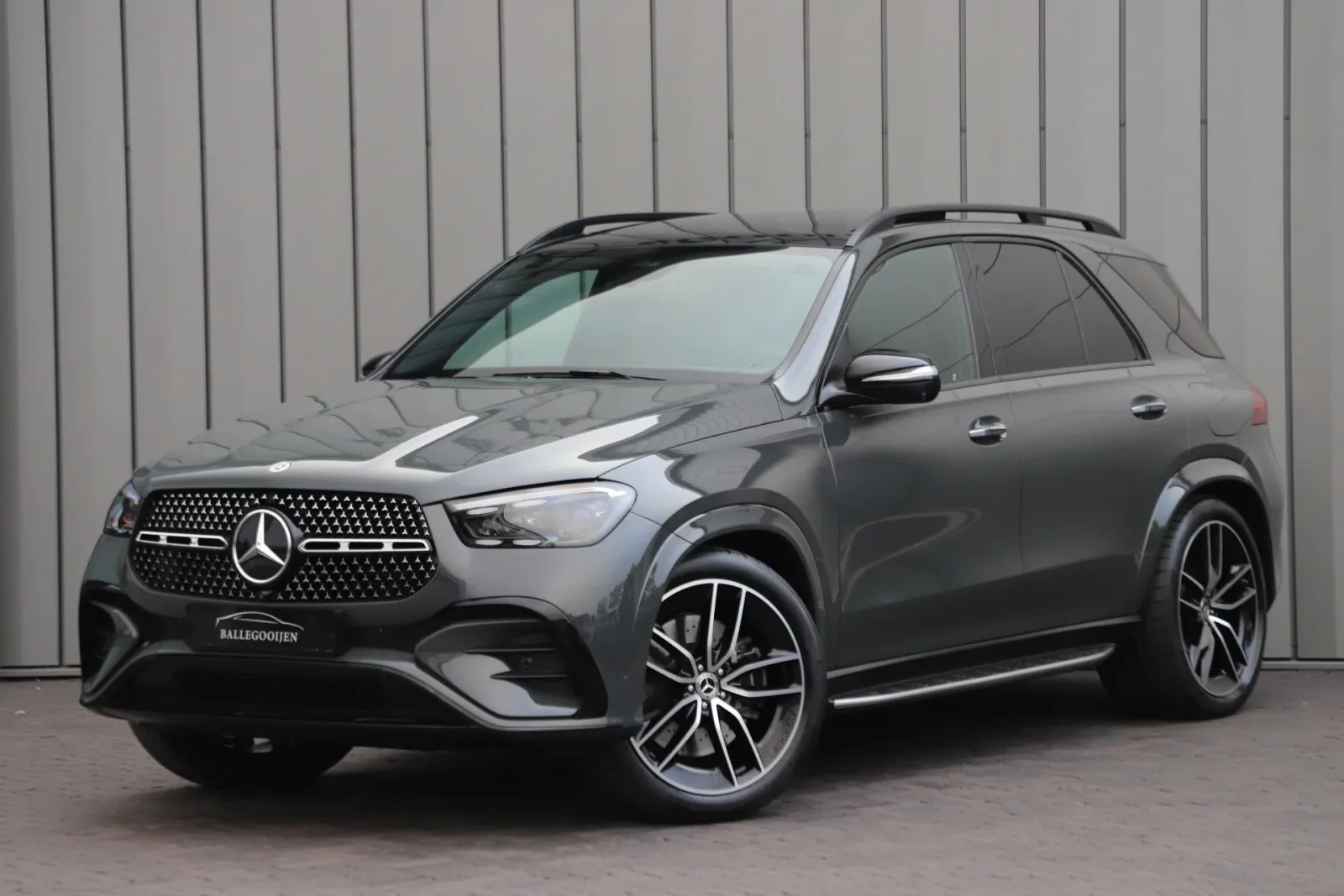 Mercedes-Benz GLE (2025) — foto 1