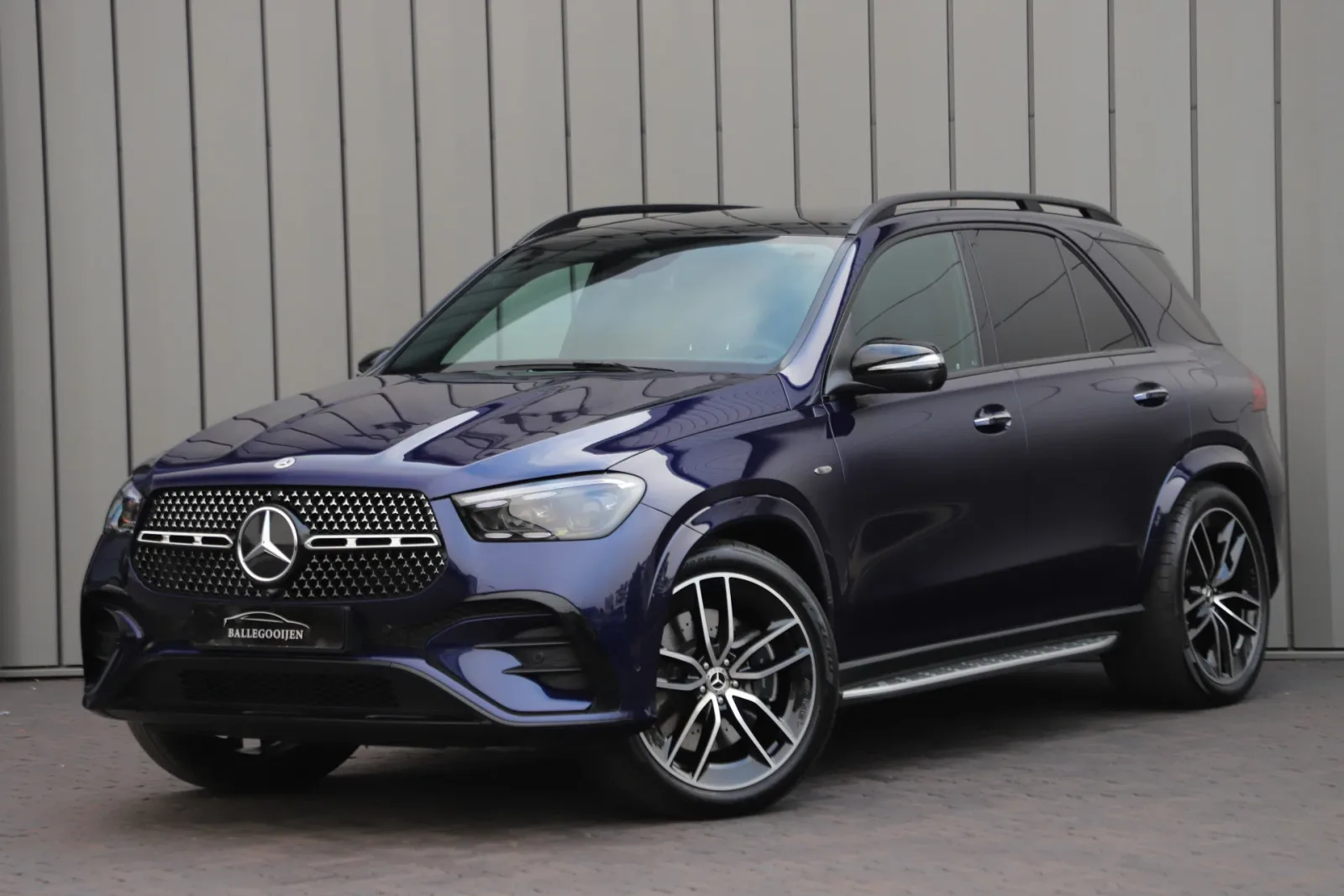 Mercedes-Benz GLE (2025) — foto 1