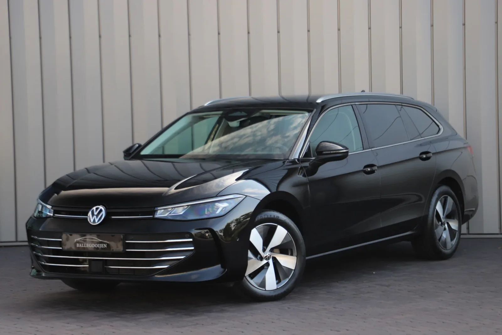 Volkswagen Passat (2024) — foto 1