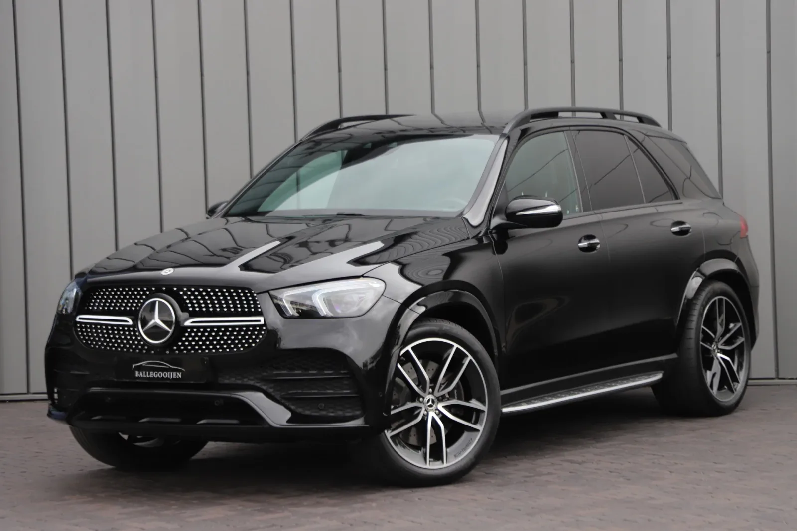 Mercedes-Benz GLE (2023) — foto 1