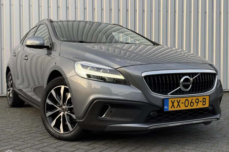 Volvo V40 Cross Country (2019)